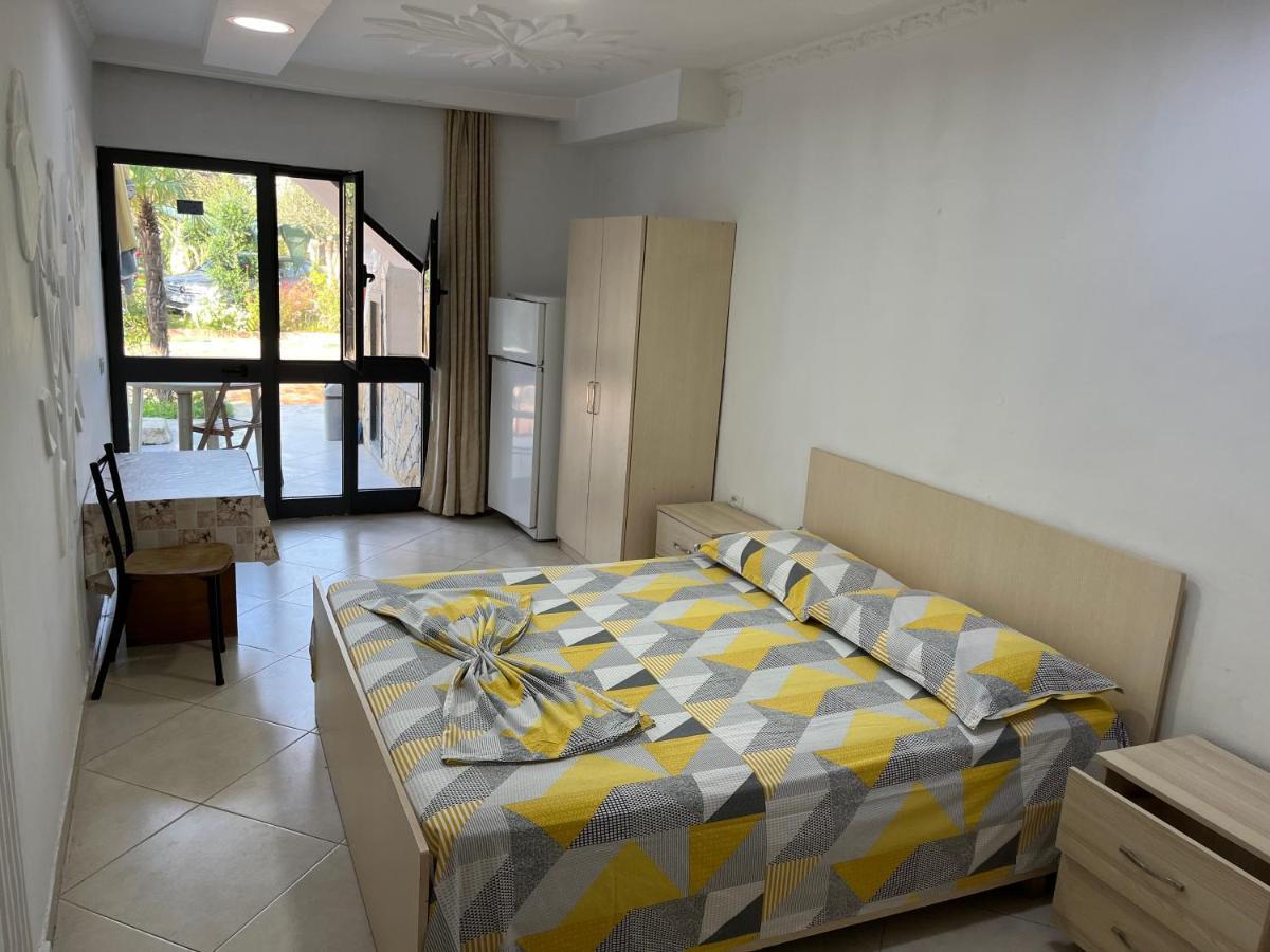 Villa Kasa Durrës Exteriör bild