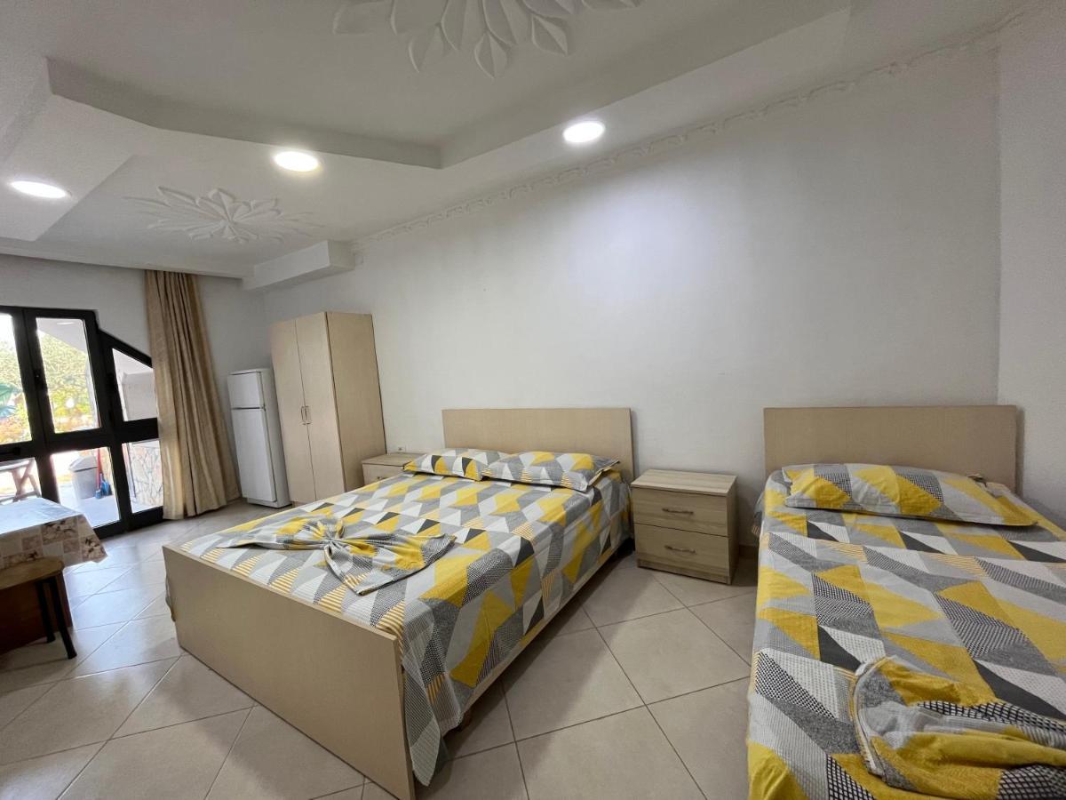 Villa Kasa Durrës Exteriör bild