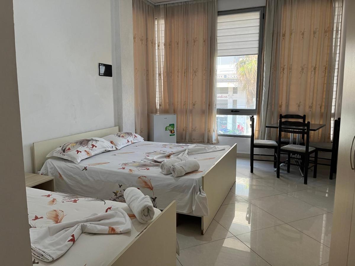 Villa Kasa Durrës Exteriör bild