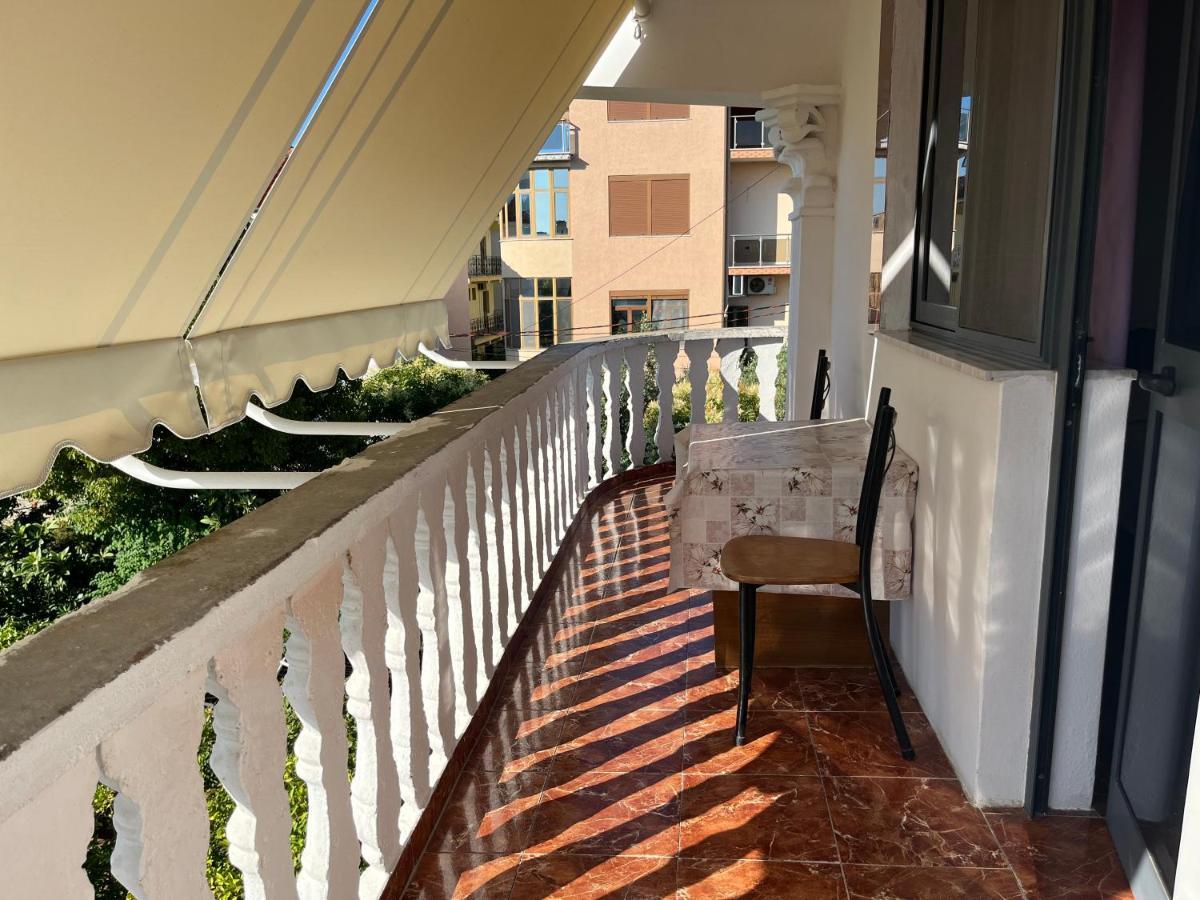 Villa Kasa Durrës Exteriör bild