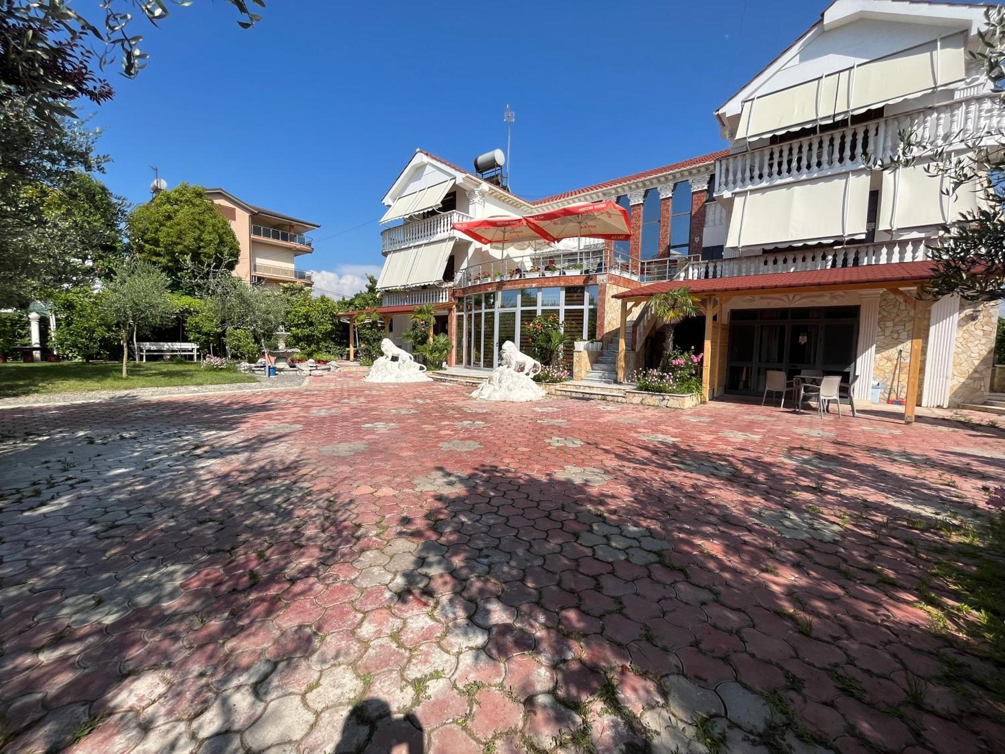 Villa Kasa Durrës Exteriör bild
