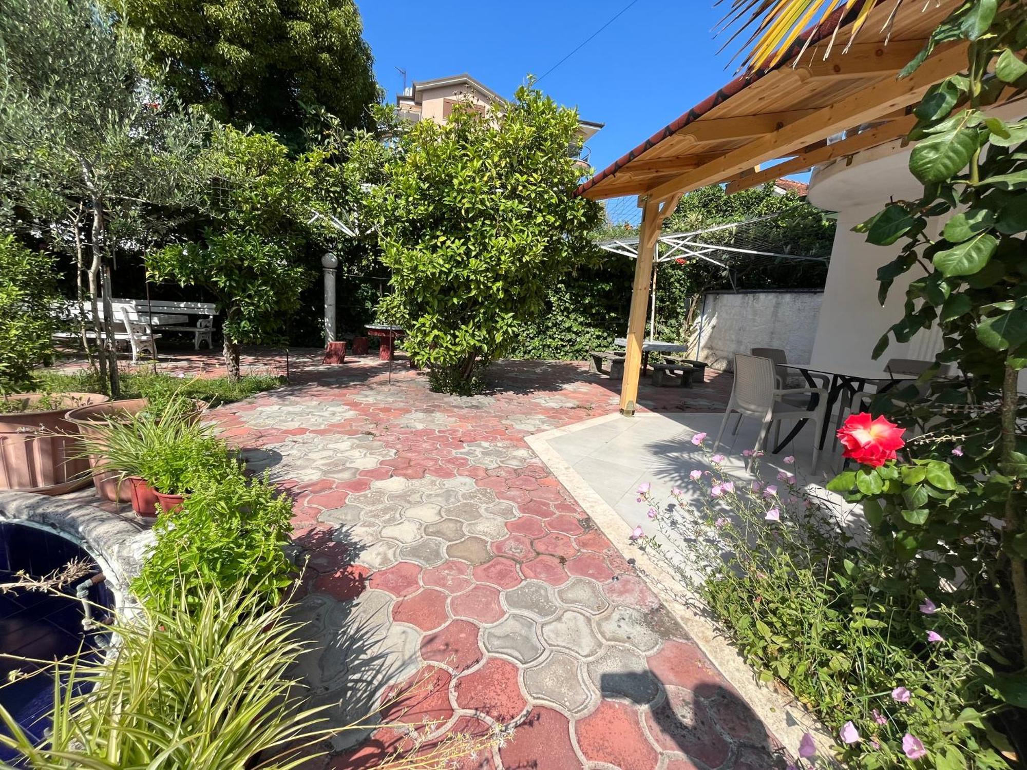 Villa Kasa Durrës Exteriör bild