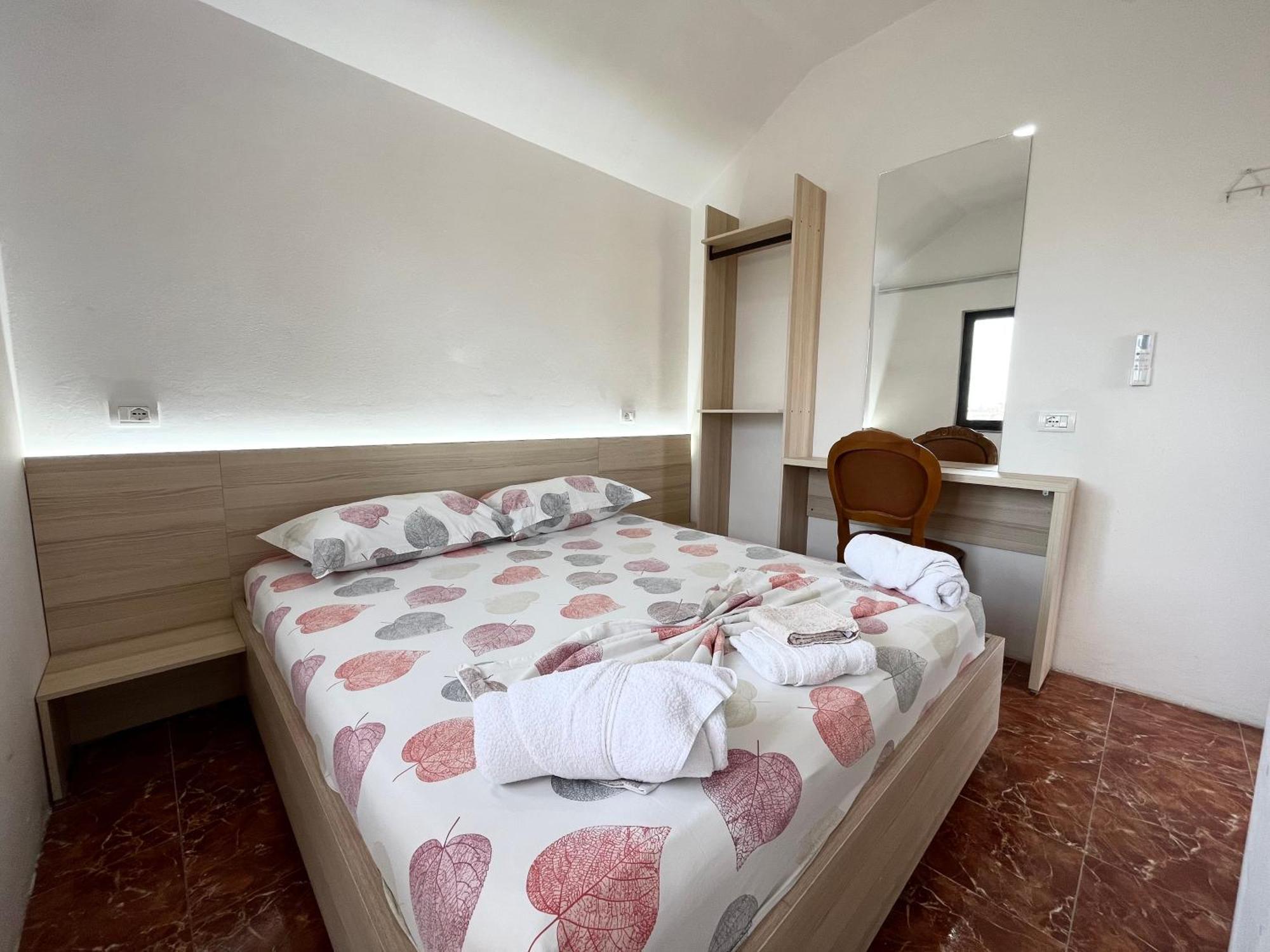 Villa Kasa Durrës Exteriör bild