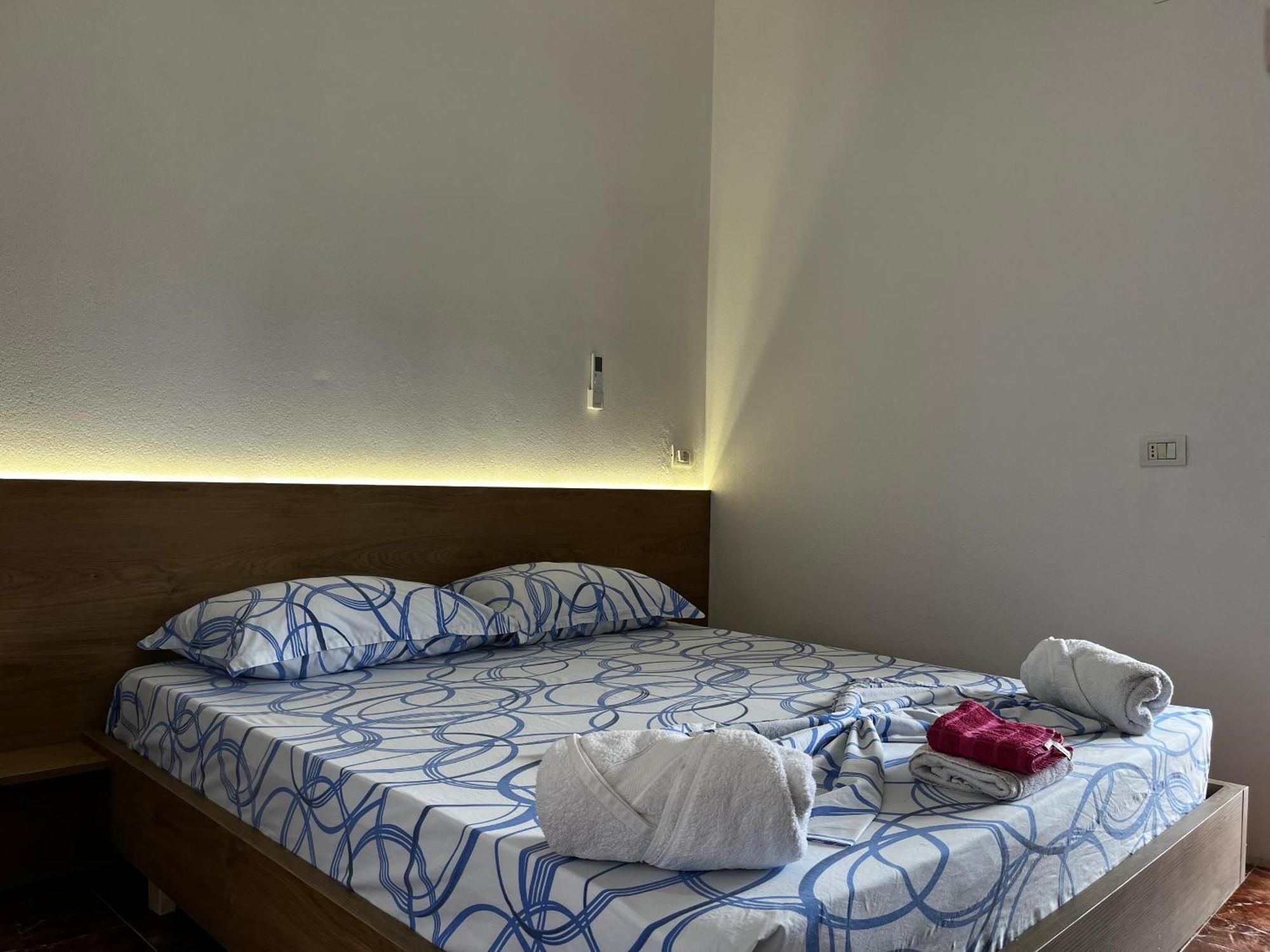 Villa Kasa Durrës Exteriör bild